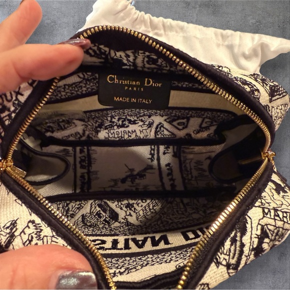 GWP Christian Dior Black and White Toiletry Pouch - Picture 3 of 4
